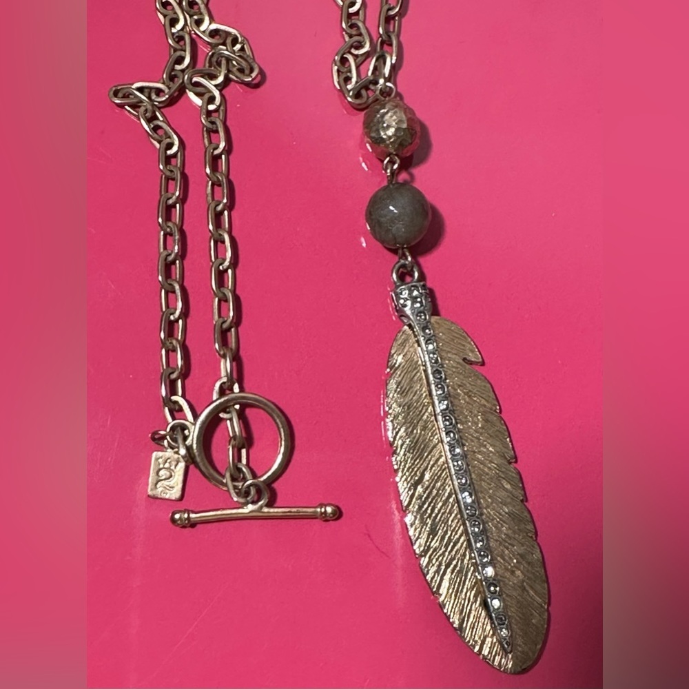 Tat2 Casbah Feather and Labradorite Necklace